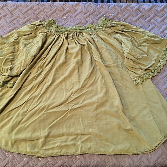 Women’s Jodifl Blouse - Picture 2 of 3